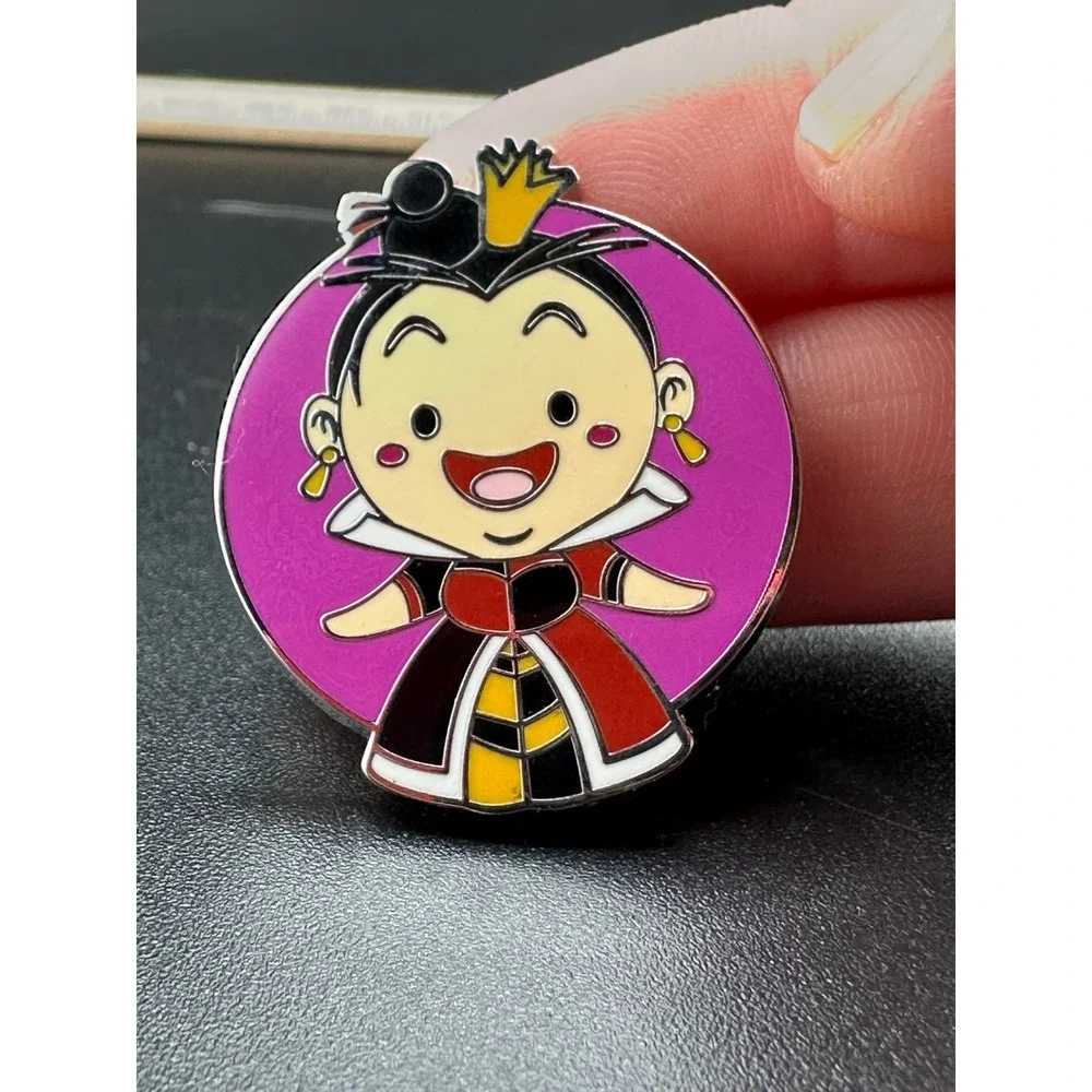 World of Evil Mystery Villains Disney Pin Queen of Hearts Alice AUTHENTIC